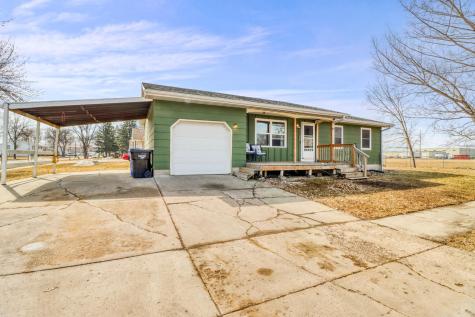 3102 8th Avenue N Fargo ND 58102