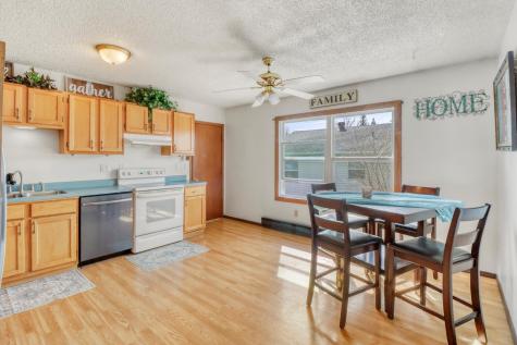 3102 8th Avenue N Fargo ND 58102