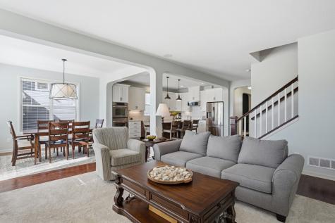 16885 Diamonte Way Lakeville MN 55044