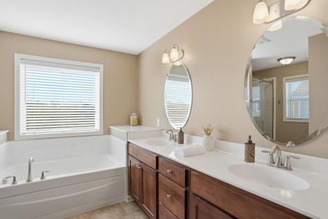 16885 Diamonte Way Lakeville MN 55044