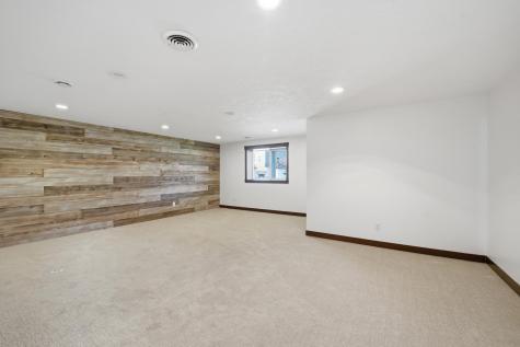 1683 Saint George Street Waconia MN 55387