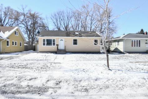 1207 19th Street S Moorhead MN 56560