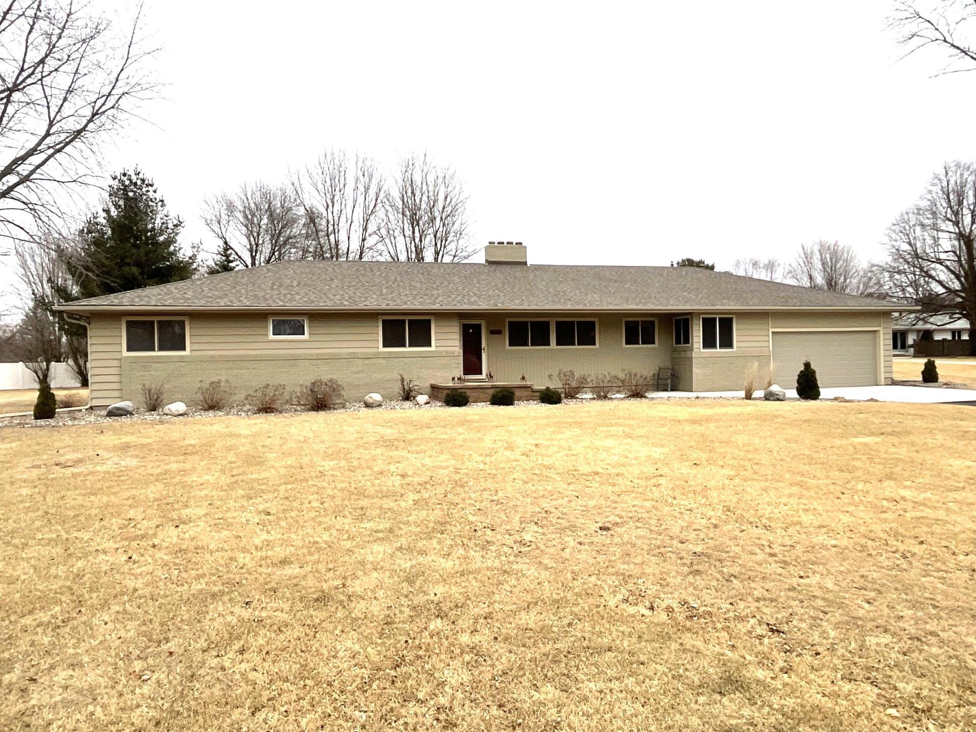 2702 4th Avenue NW Austin MN 55912