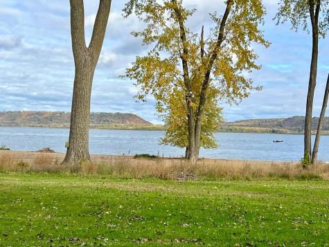 28589 Lake Avenue Way Frontenac MN 55026