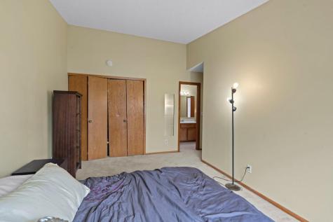5189 Beachside Drive Hopkins MN 55343