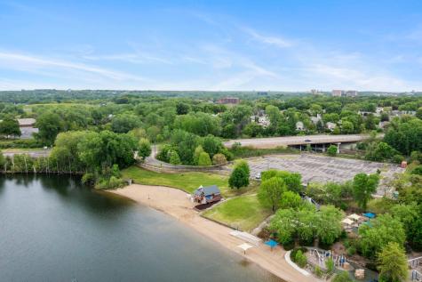 5189 Beachside Drive Hopkins MN 55343