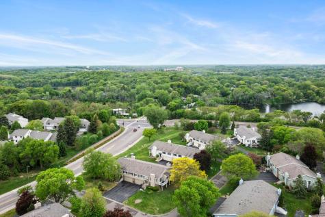 5189 Beachside Drive Hopkins MN 55343