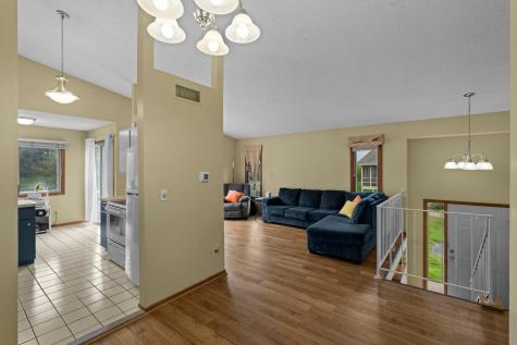 5189 Beachside Drive Hopkins MN 55343