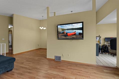 5189 Beachside Drive Hopkins MN 55343