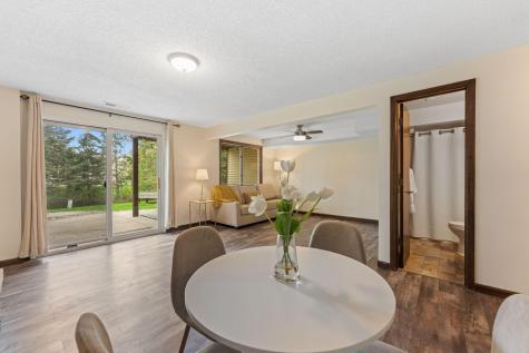 907 Heritage Court W Vadnais Heights MN 55127