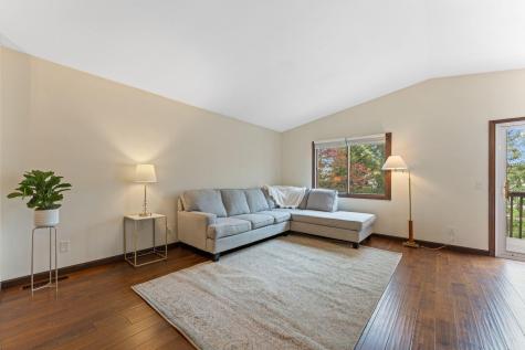 907 Heritage Court W Vadnais Heights MN 55127