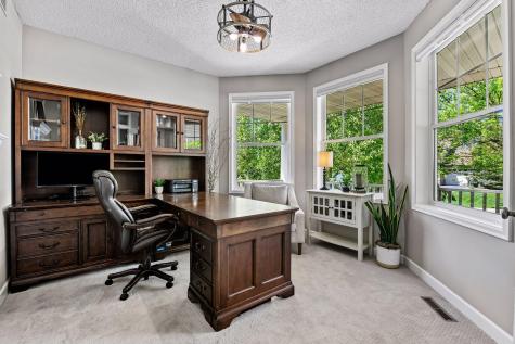 8385 Kelzer Pond Drive Victoria MN 55386