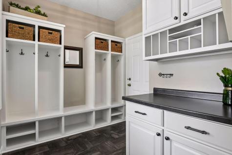 8385 Kelzer Pond Drive Victoria MN 55386