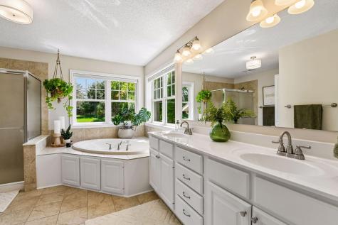8385 Kelzer Pond Drive Victoria MN 55386