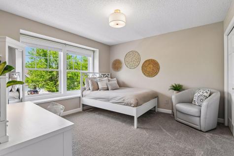 8385 Kelzer Pond Drive Victoria MN 55386
