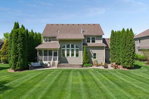 8385 Kelzer Pond Drive Victoria MN 55386