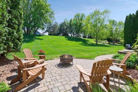 8385 Kelzer Pond Drive Victoria MN 55386