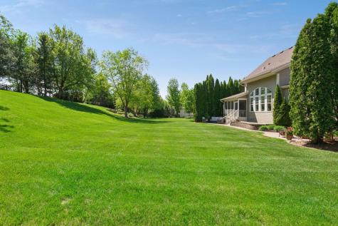 8385 Kelzer Pond Drive Victoria MN 55386