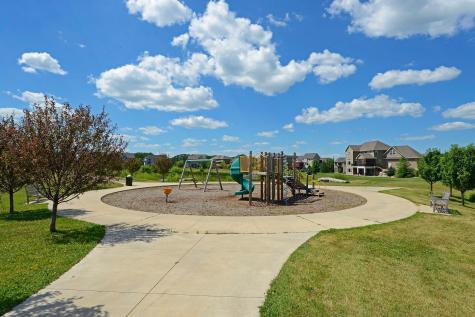 8385 Kelzer Pond Drive Victoria MN 55386