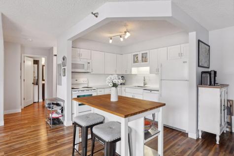 78 10th Street E Saint Paul MN 55101