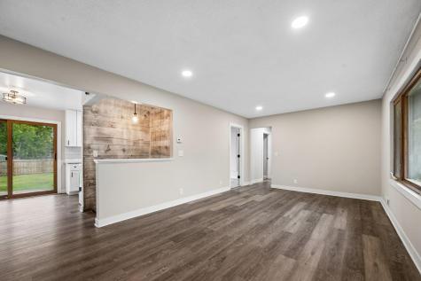 321 109th Avenue NW Coon Rapids MN 55448