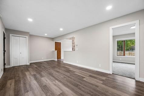 321 109th Avenue NW Coon Rapids MN 55448