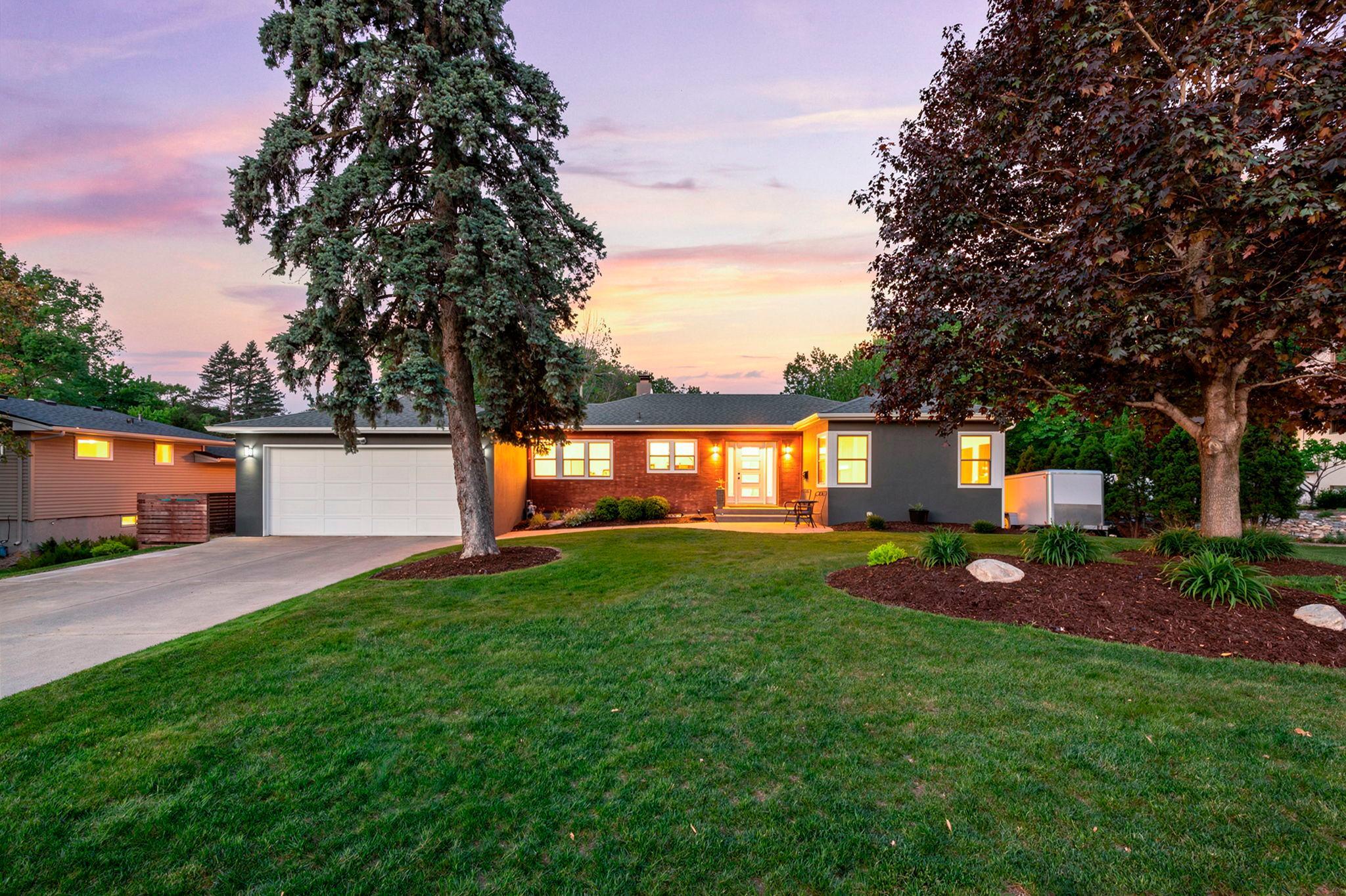 2101 Regent Avenue N Golden Valley MN 55422