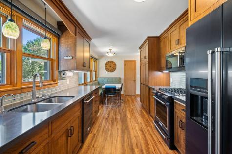 2101 Regent Avenue N Golden Valley MN 55422
