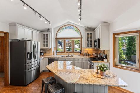 15000 Sunrise Lane Burnsville MN 55306