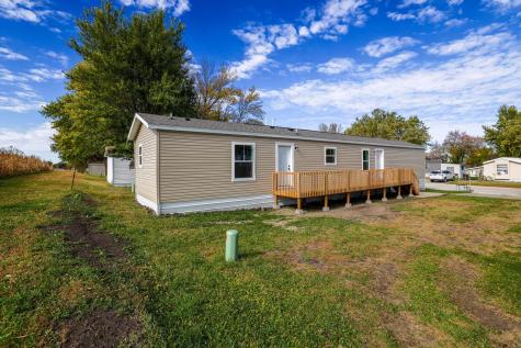 378 Hillcrest Circle Clarks Grove MN 56016