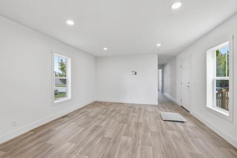 378 Hillcrest Circle Clarks Grove MN 56016