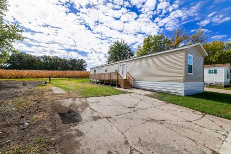 378 Hillcrest Circle Clarks Grove MN 56016