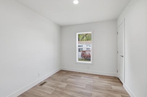 378 Hillcrest Circle Clarks Grove MN 56016