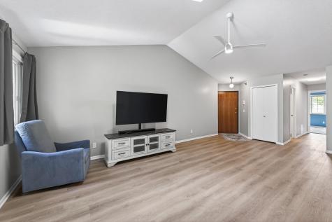 2494 Wilshire Court Mendota Heights MN 55120