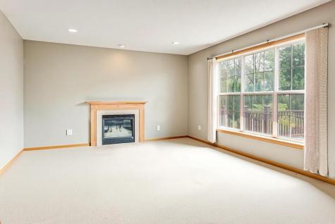 9743 Almond Avenue N Brooklyn Park MN 55443