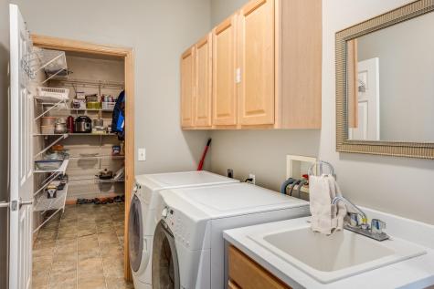 9743 Almond Avenue N Brooklyn Park MN 55443