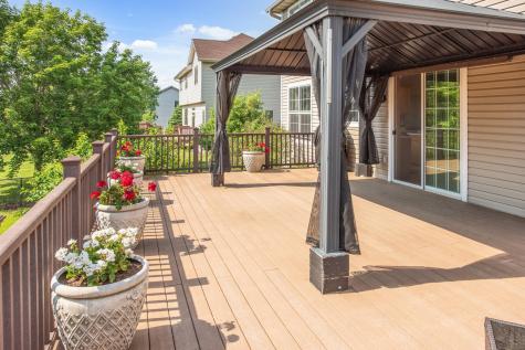 9743 Almond Avenue N Brooklyn Park MN 55443
