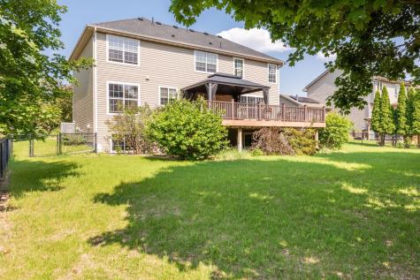 9743 Almond Avenue N Brooklyn Park MN 55443