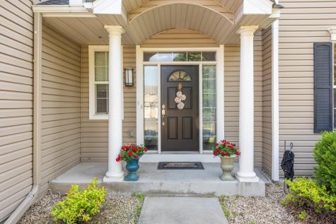 9743 Almond Avenue N Brooklyn Park MN 55443