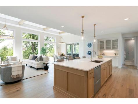 9257 Timberland Trail Eden Prairie MN 55347