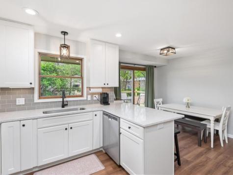 529 5 1/2 Street NW Elk River MN 55330