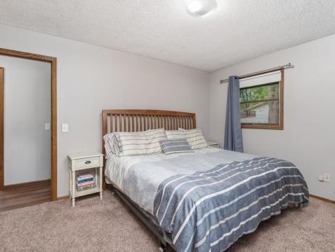 529 5 1/2 Street NW Elk River MN 55330
