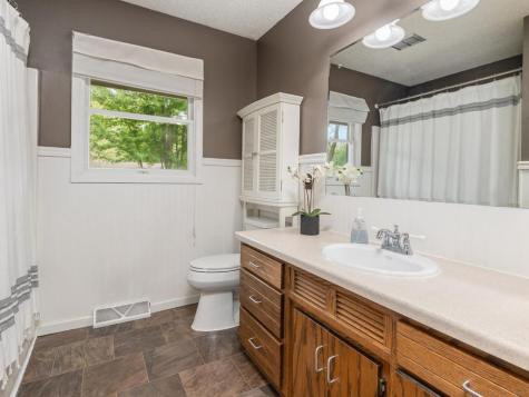 529 5 1/2 Street NW Elk River MN 55330