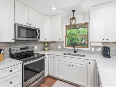 529 5 1/2 Street NW Elk River MN 55330