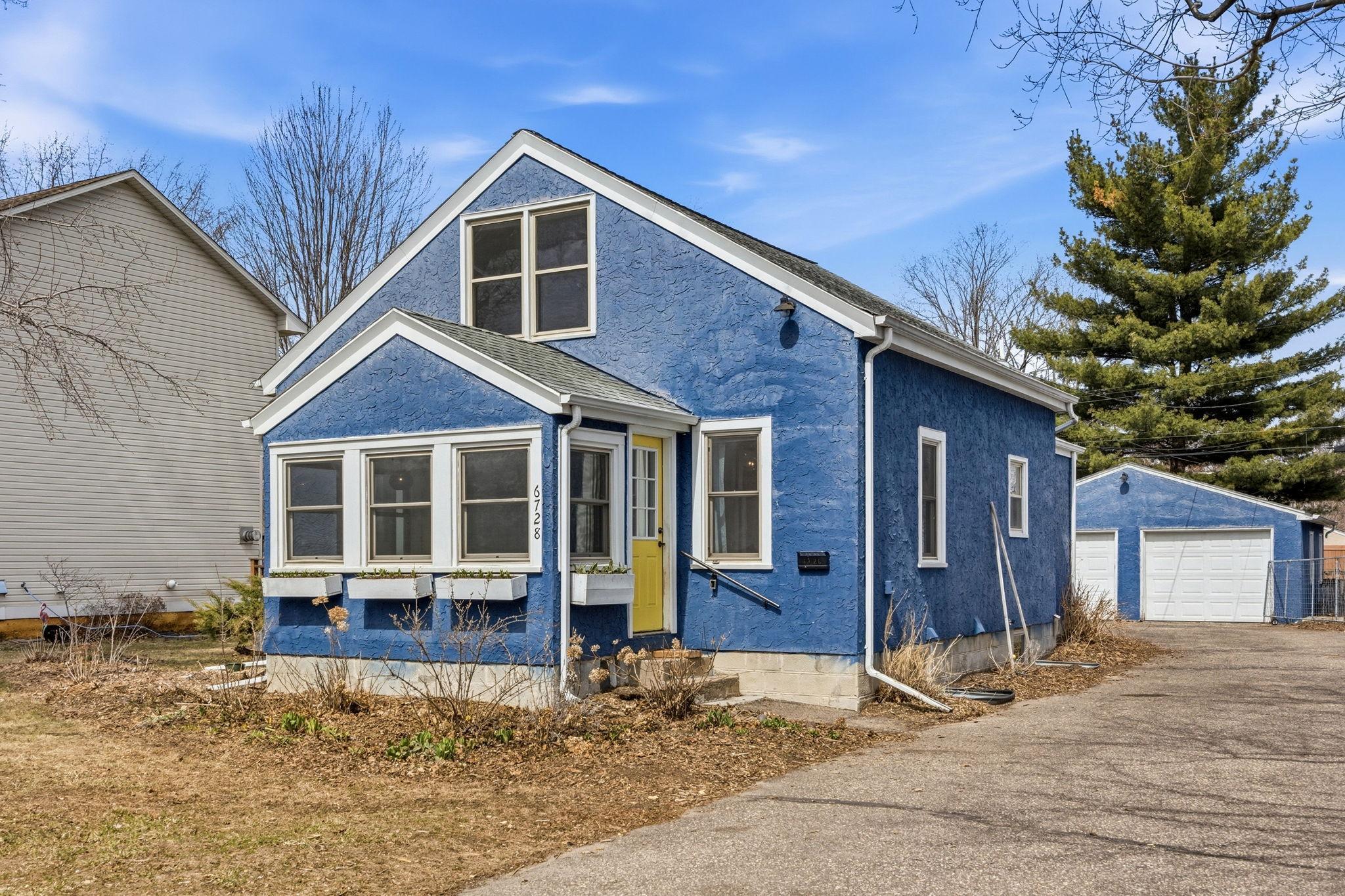 6728 44th Avenue N Crystal MN 55428