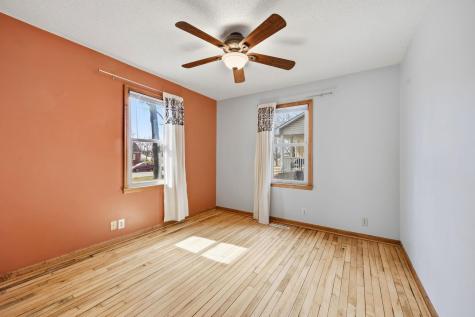 6728 44th Avenue N Crystal MN 55428