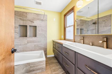 6728 44th Avenue N Crystal MN 55428
