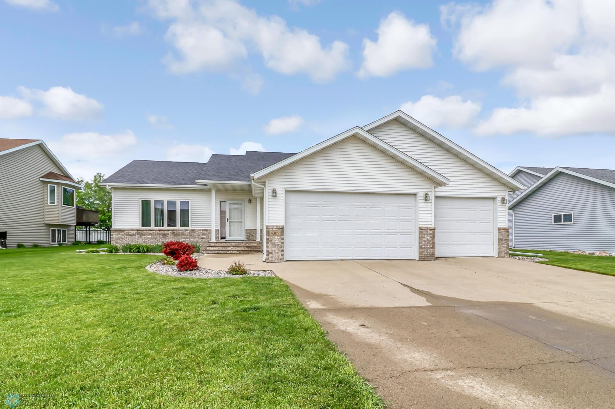 4309 52nd Street S Fargo ND 58104