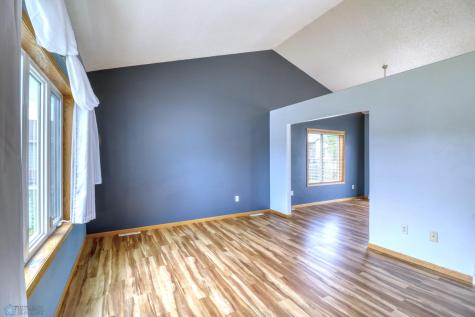 4309 52nd Street S Fargo ND 58104