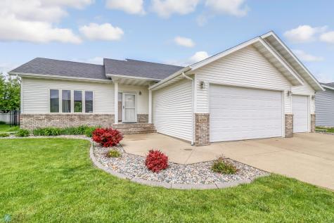 4309 52nd Street S Fargo ND 58104